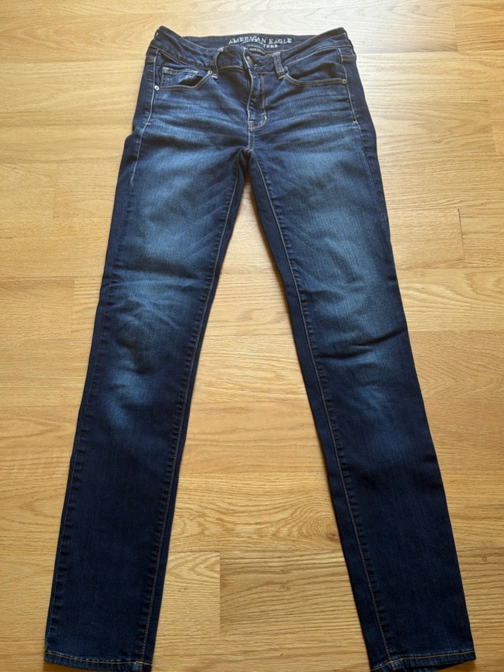 American Eagle Outfitters Women's Dark Blue Skinny Jeans